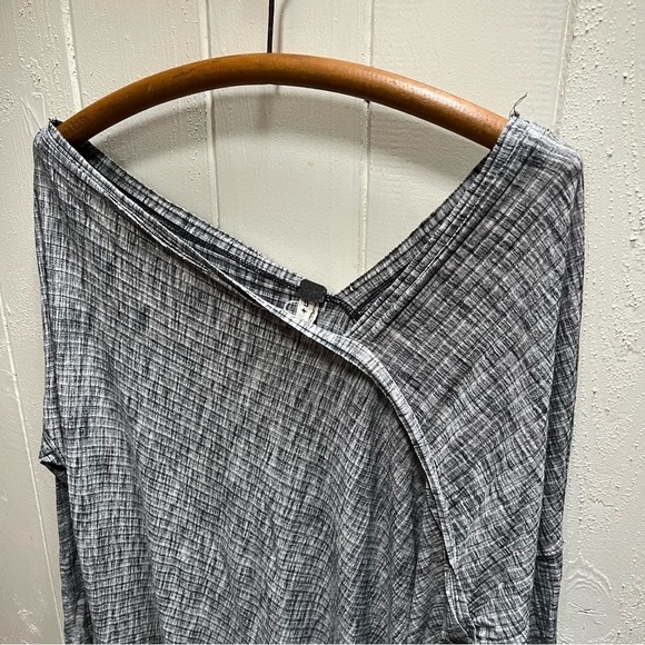 We The Free Rayon Side V Tunic Top - Picture 6 of 8